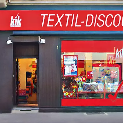 Startschot voor KiK. In 1994 opent de eerste KiK-vestiging in Düsseldorf-Gerresheim, met een oppervlakte van 180 vierkante meter