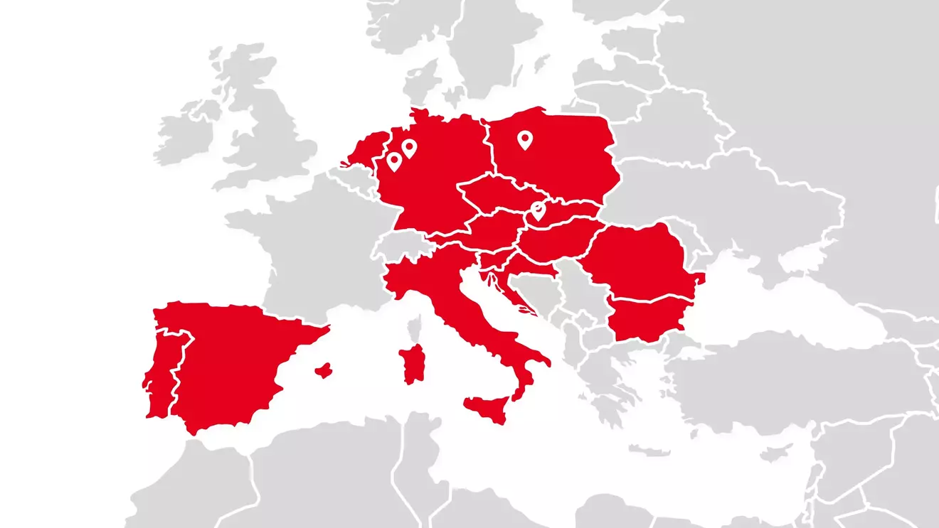 Kaart van Europa met alle landen waar KiK-vestigingen zijn en de logistieke centra in Duitsland, Polen en Slowakije
