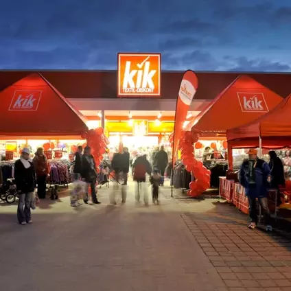 Eerste grote mijlpaal. Na de uitbreiding naar Oostenrijk opent een jaar later de 500e KiK-vestiging